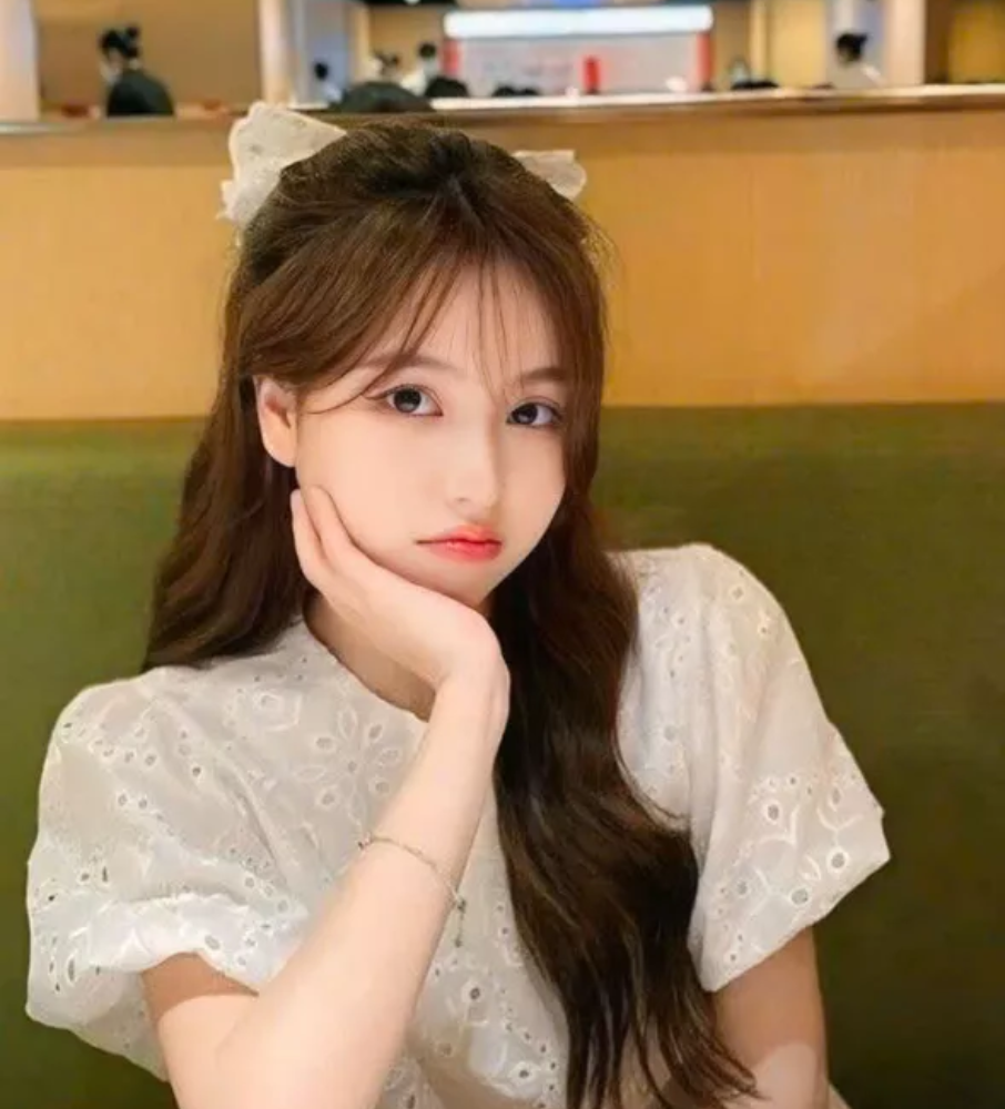 Hồng Linh
